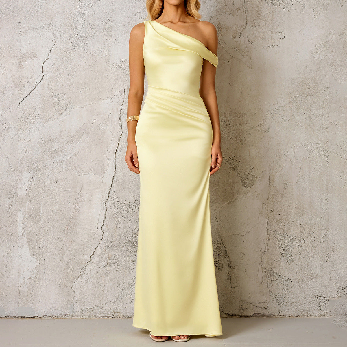 Summer Satin Slim Fit Oblique Shoulder Slimming Dress One-Shoulder Pleated Long Formal Dress